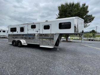 New 2023 Sundowner Trailers Charter 2+1 TR SE GN Horse Trailer