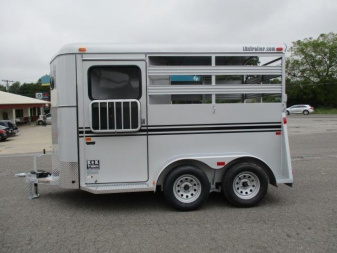 New 2023 Bee 2H SL Durango Horse Trailer