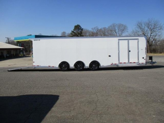 New 2022 Sundowner Trailers 30' Race Car Cargo / Enclosed Trailer