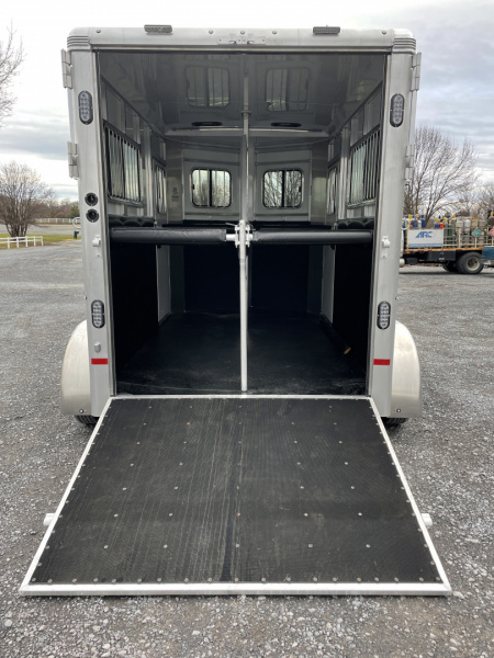 New 2022 Sundowner Trailers 2H BP CHARTER SE Horse Trailer