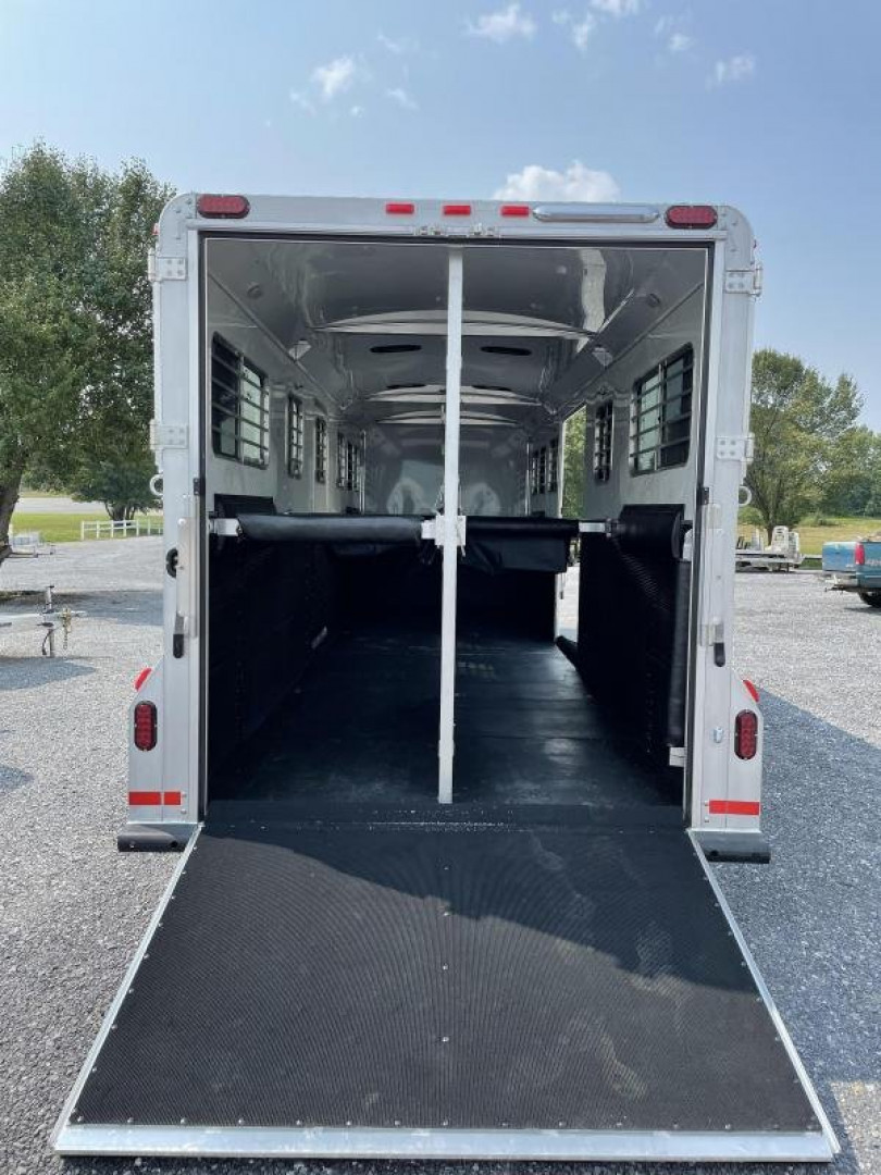New 2022 ELITE TRAILERS 4H HD-HD Horse Trailer