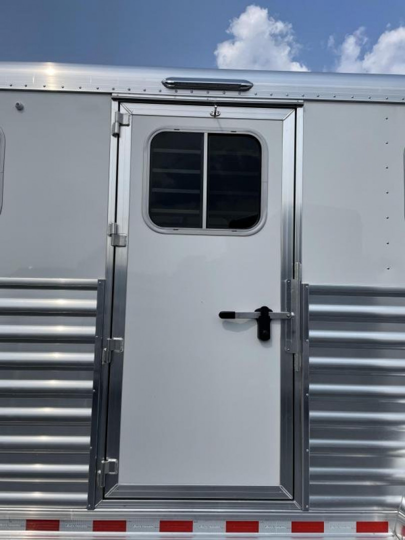 New 2022 ELITE TRAILERS 4H HD-HD Horse Trailer