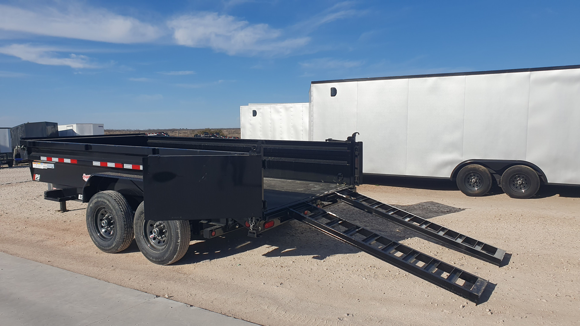 New 2026 PJ 83"x14' BP Tandem Axle Low Pro Dump w/ 24" Sides – DL