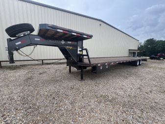 New 2025 Diamond T 102 in x 40 ft Dual Tandem Flatbed Trailer