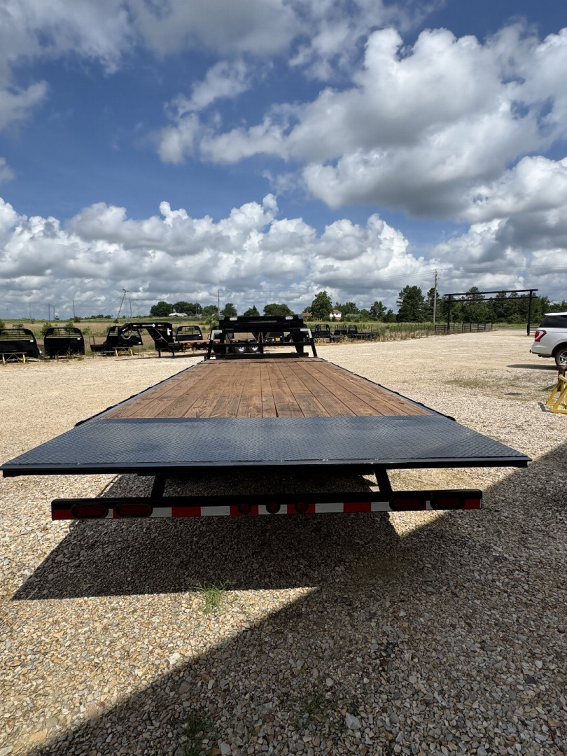 New 2025 Diamond T 102 in x 24 ft Single Wheel Flatdeck Tilt, GVWR 17.5k, 215/17.5 Tires Wheels Full Power TIlt Trailer