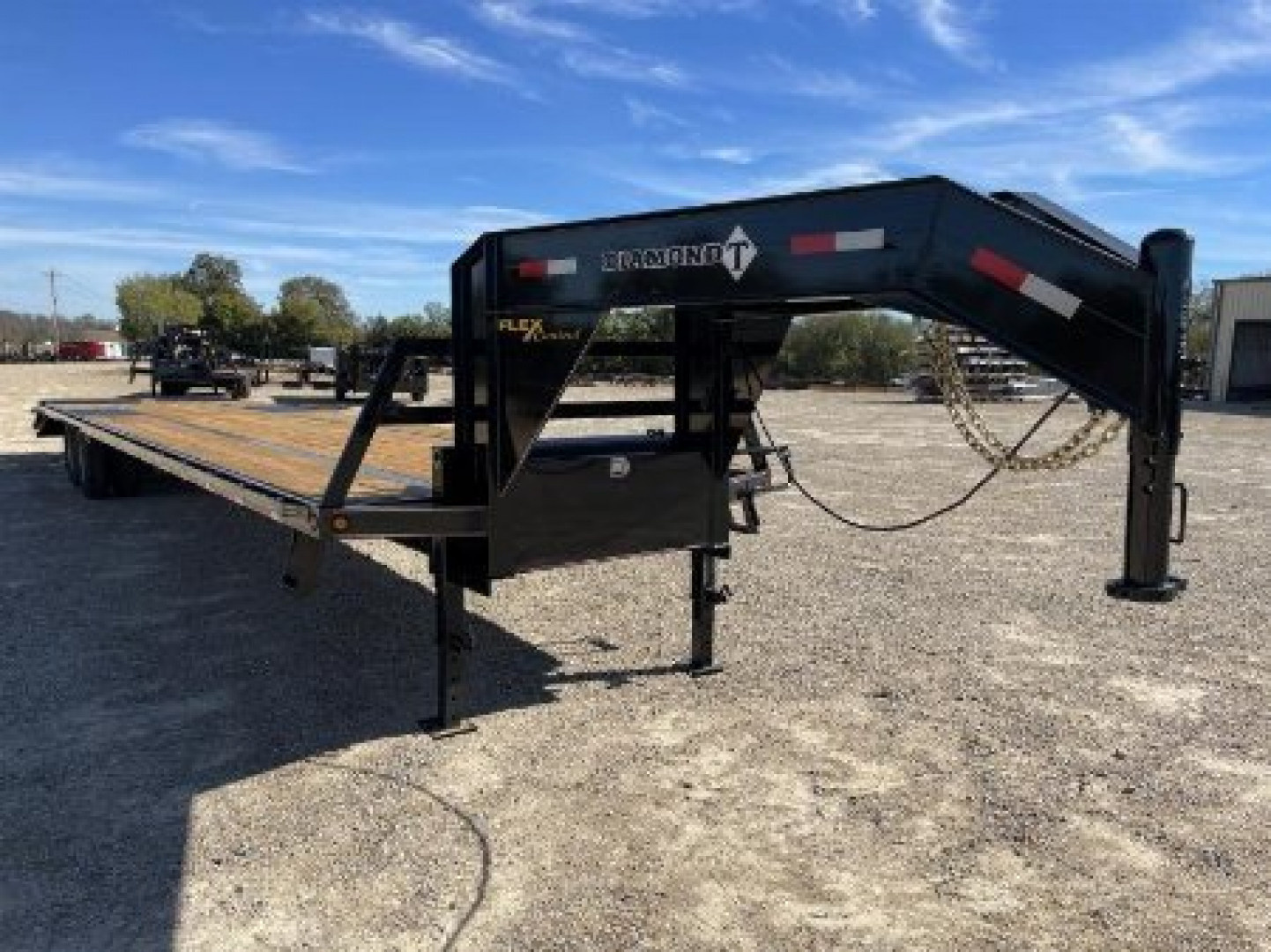 New 2025 Diamond T Trailer Dual Tandem Flatbed Trailer 102 in. x 40 ft., GVWR 24k, Maxx Ramps, 2 Speed Jacks