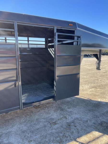 New 2024 Calico Trailers 6 ft 6 in x 6 ft x 20 ft. Gooseneck Swing Slide Rear Stock / Stock Combo Trailer
