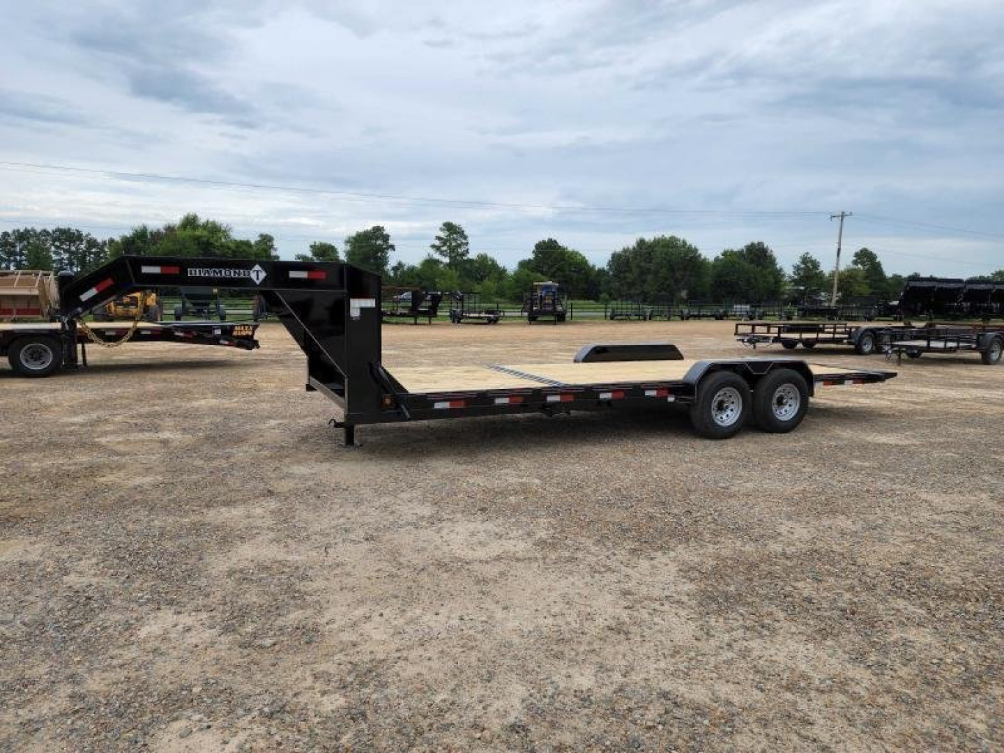 New 2023 Diamond T 83 in. X 20 ft. Skid Pro 1406 Gooseneck Tilt Deck GVWR 15000 Tilt Trailer