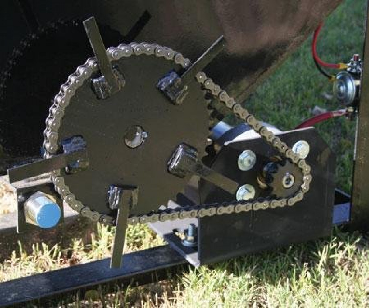 New 3C Cattle 1000# Feedbox