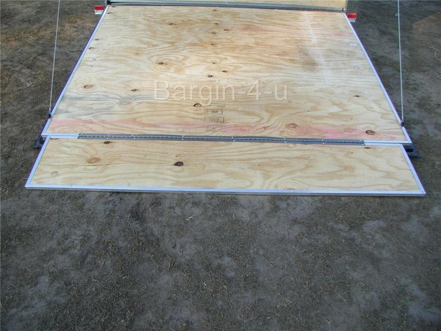 New 2026 NEW 8.5x24 Enclosed Trlr w/ Thermo Ply Ceiling Liner, LED Lighting, Radial Tires