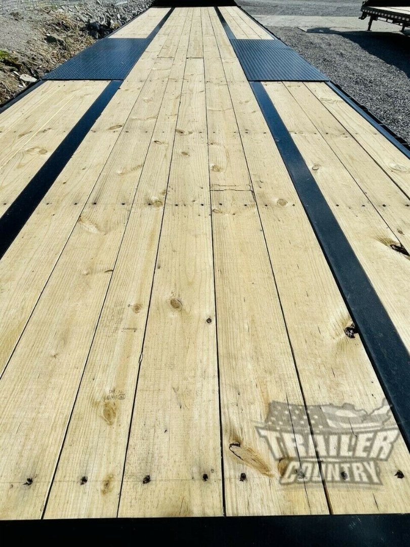 New NEW 8.5 ' x 40' Heavy Duty 10Ton Heavy Equipment Hauler Straight Deck Deckover Trlr