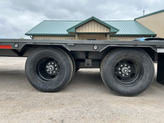 New 2026 MAXX-D LKX 40' Flatbed Trailer