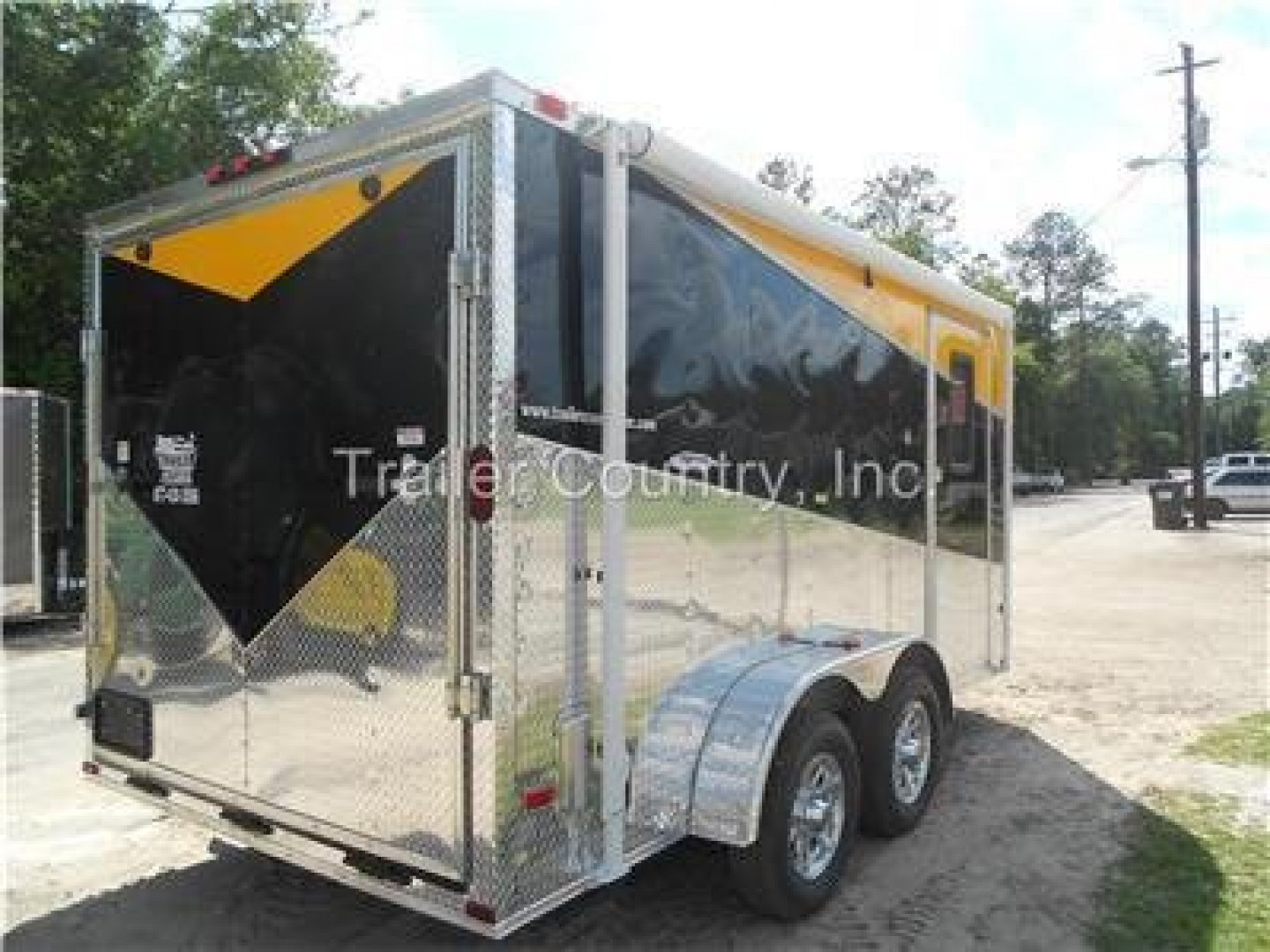 New 2026 7 x 14 V-Nosed Enclosed Cargo Triple Color Motorcycle Trailer Ramp