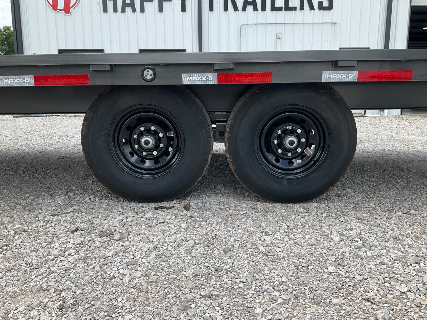 New 2026 MAXX-D 102”x20’ BP Deckover Flatbed – DOX