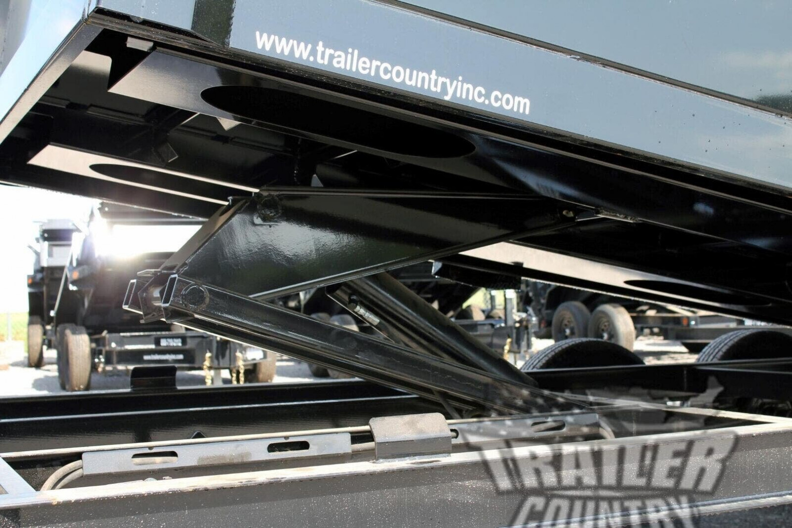 New Brand New Model 7'x16' Tandem Axle, Gooseneck, Scissor Hoist Hydraulic Dump