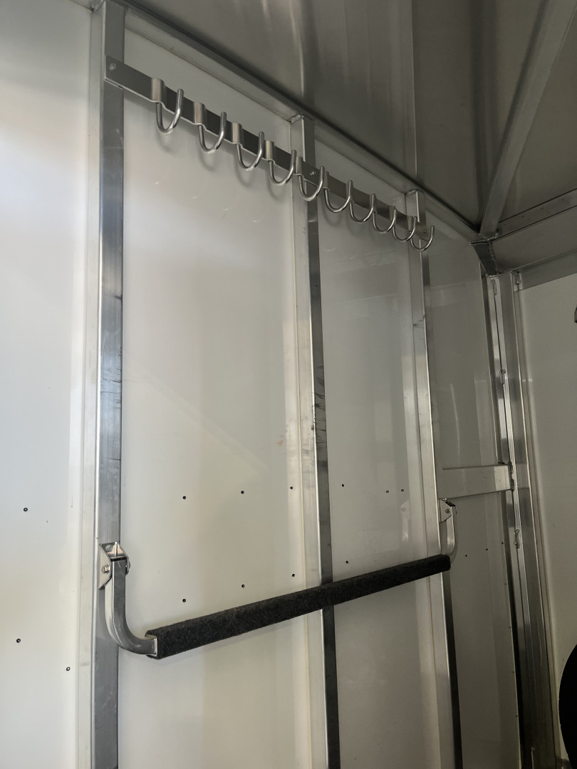 Used 2022 4-Star 3H Slant Load BP Horse Trailer