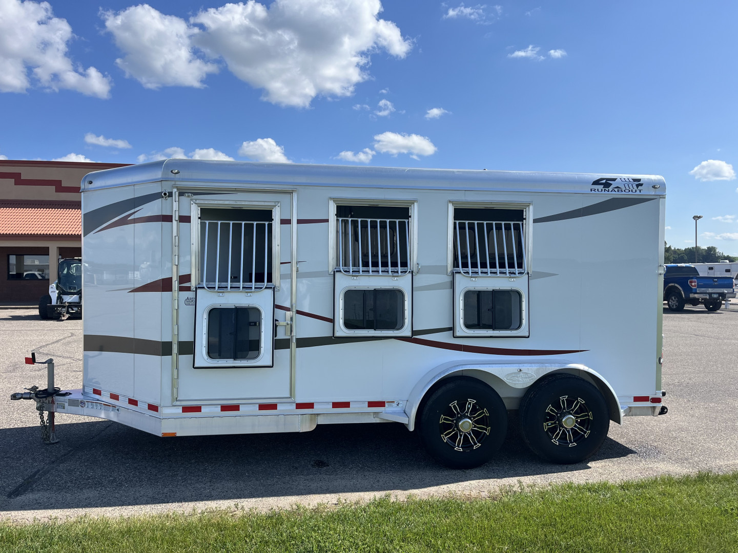 Used 2022 4-Star 3H Slant Load BP Horse Trailer