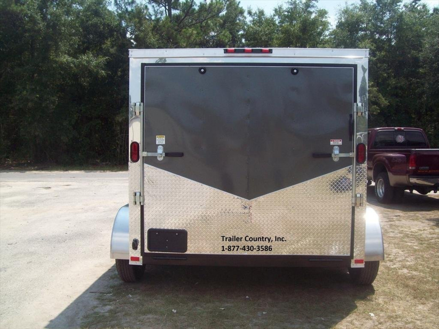 New 2026 Brand new 7 x 10 Tandem enclosed Trailer with V-cut in the Rear