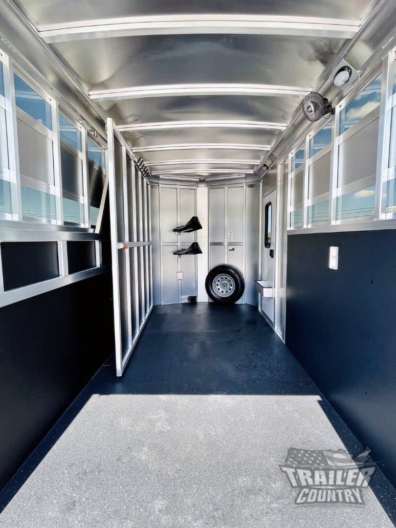 New 2025 Shadow Trailer Stablemate Horse Trailer