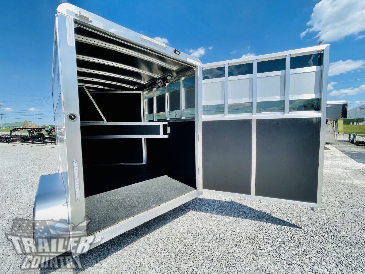 New 2025 Shadow Trailer Stablemate Horse Trailer