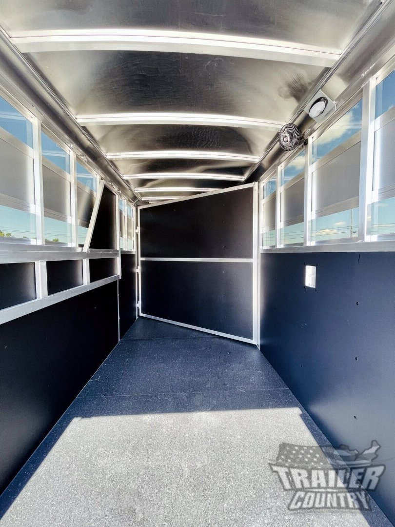 New 2025 Shadow Trailer Stablemate Horse Trailer