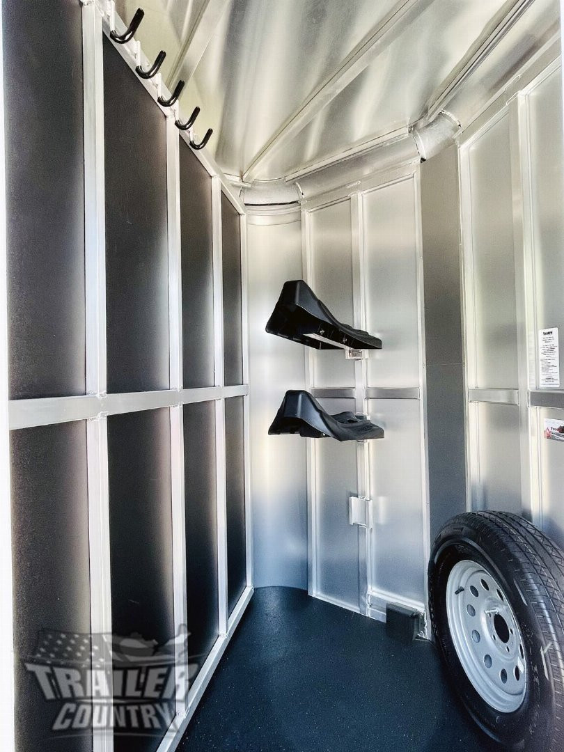 New 2025 Shadow Trailer Stablemate Horse Trailer