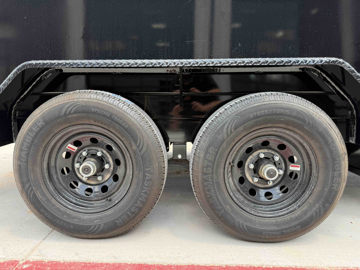 New 2026 PJ 72"x12' BP Tandem Axle Dump w/ 48" Sides – D3