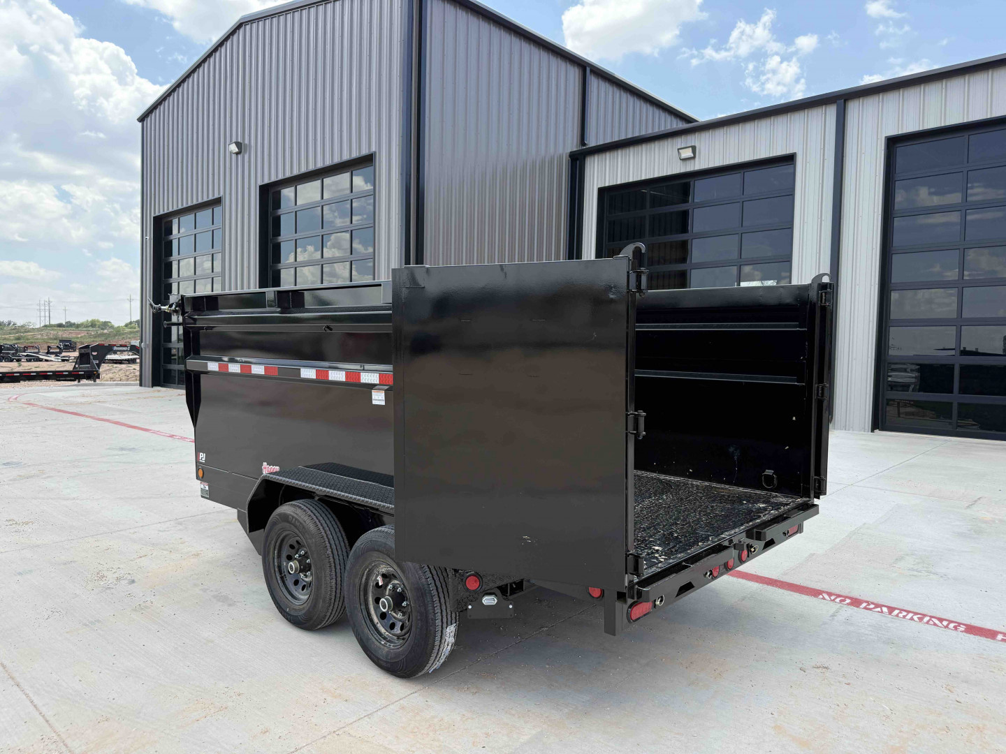 New 2026 PJ 72"x12' BP Tandem Axle Dump w/ 48" Sides – D3