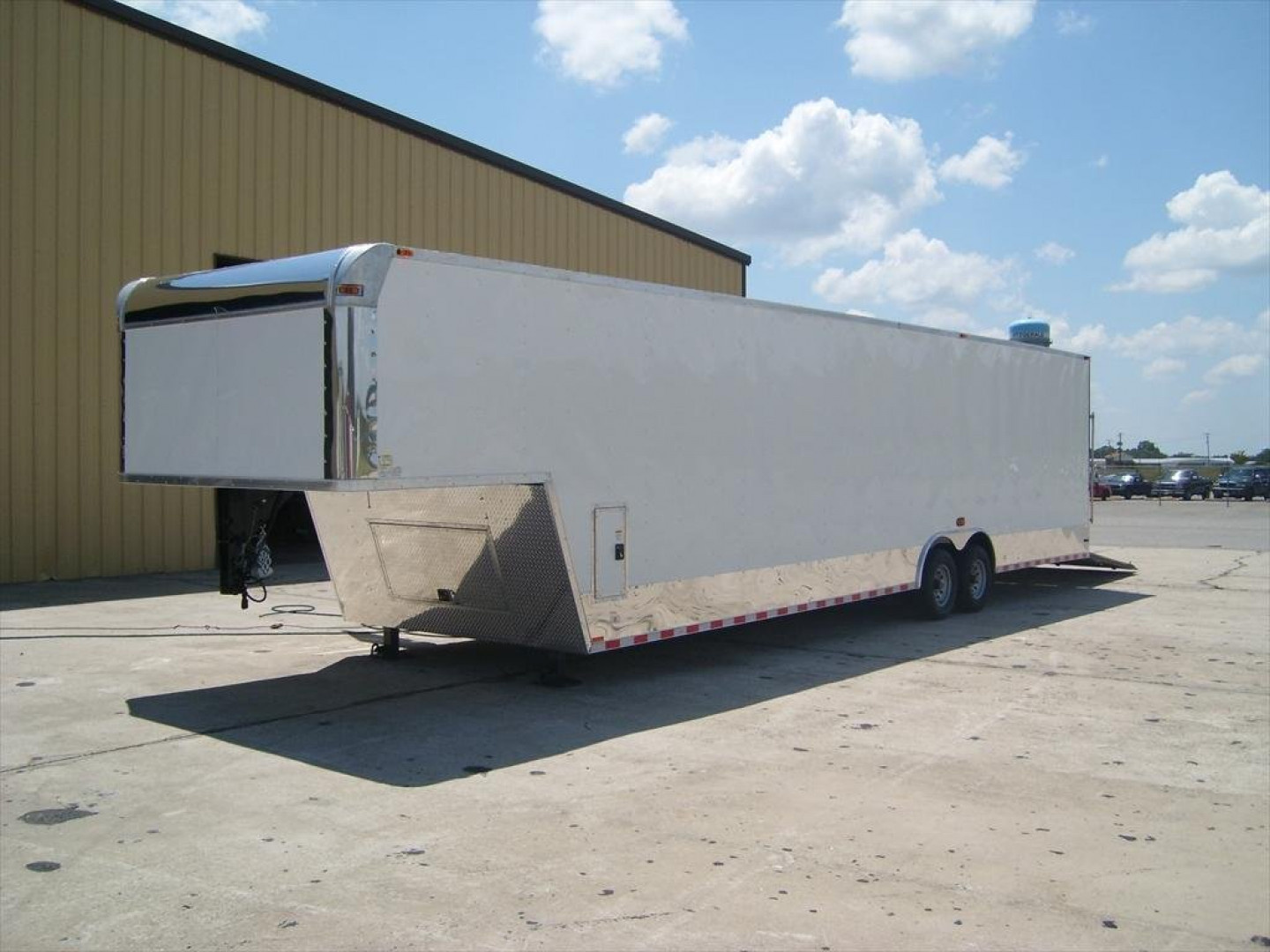 New 2026 NEW Elite Series 8.5 x 24 + 8' RISER Tandem Axle, Enclosed ...
