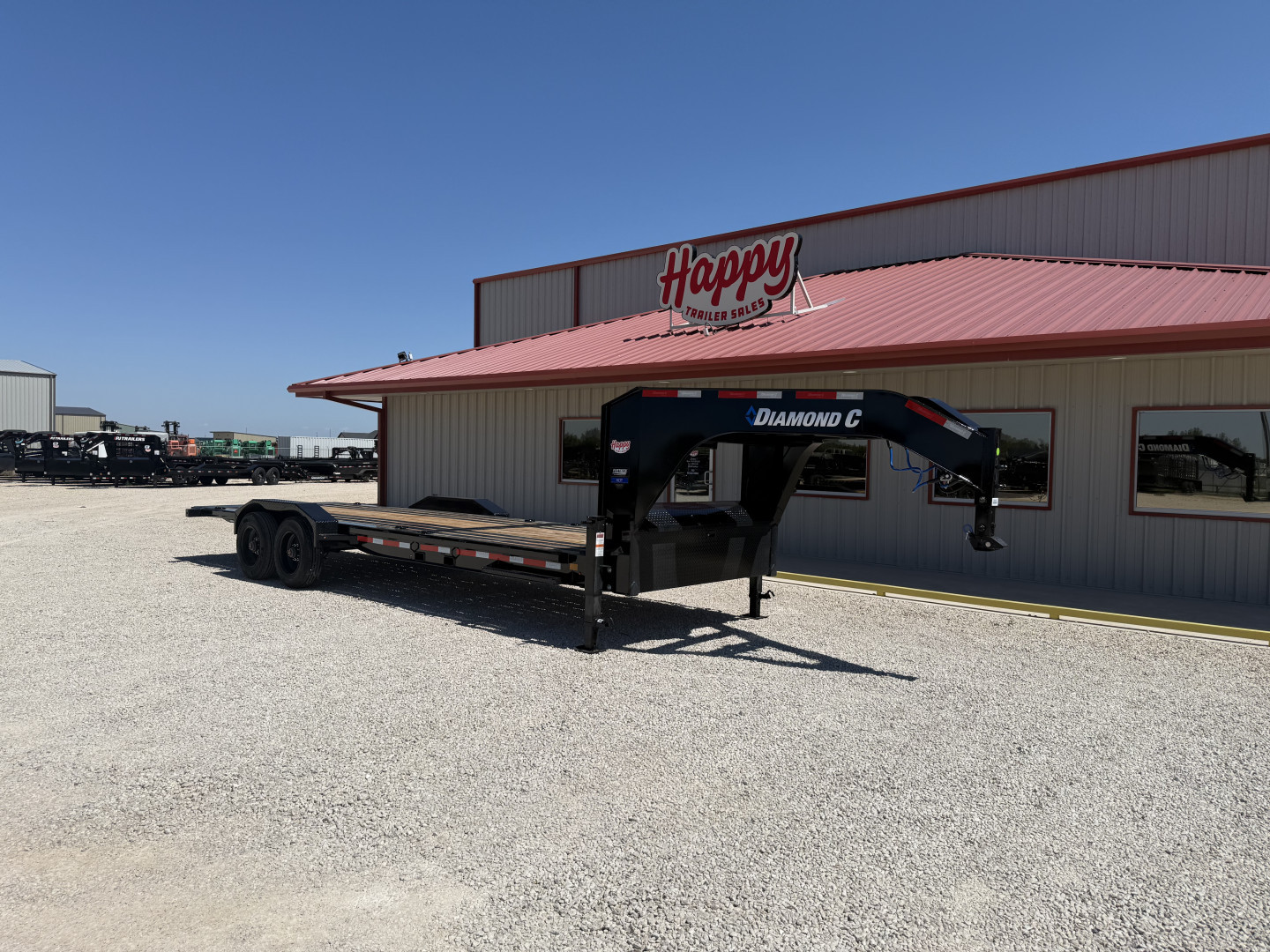 New 2025 Diamond C 82"x24' GN Hydraulically Dampened Tilt - HDT-GN210 Pacesetter Edition