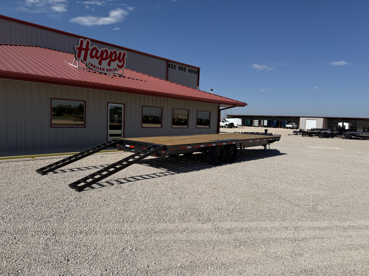 New 2025 Diamond C 102"x24' BP HD Deckover Equipment Trailer - DEC207