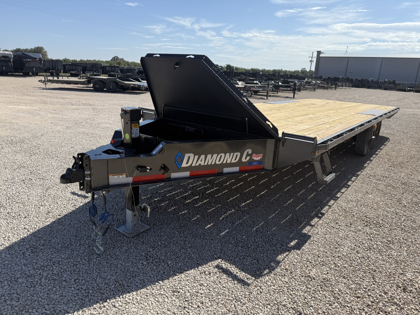 New 2025 Diamond C 102"x24' BP HD Deckover Equipment Trailer - DEC207