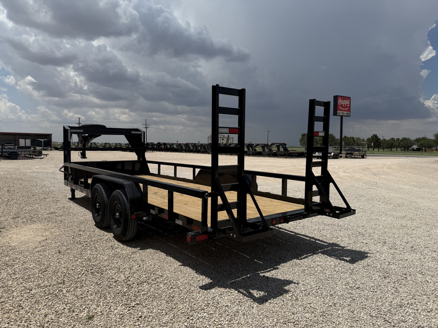 New 2026 PJ 83"x20' Gooseneck Angle Pipetop Trailer – P8