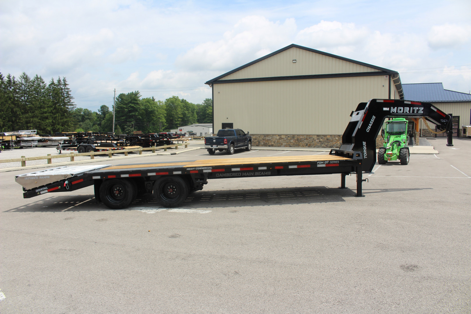 New 2025 Moritz FDGH DT 20' + 5' GOOSENECK Deckover Flatbed Trailer- Full Width Aluminum Ramps- 25900# GVW