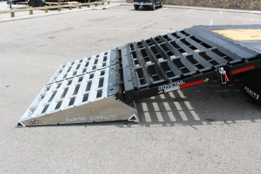 New 2025 Moritz FDGH DT 20' + 5' GOOSENECK Deckover Flatbed Trailer- Full Width Aluminum Ramps- 25900# GVW