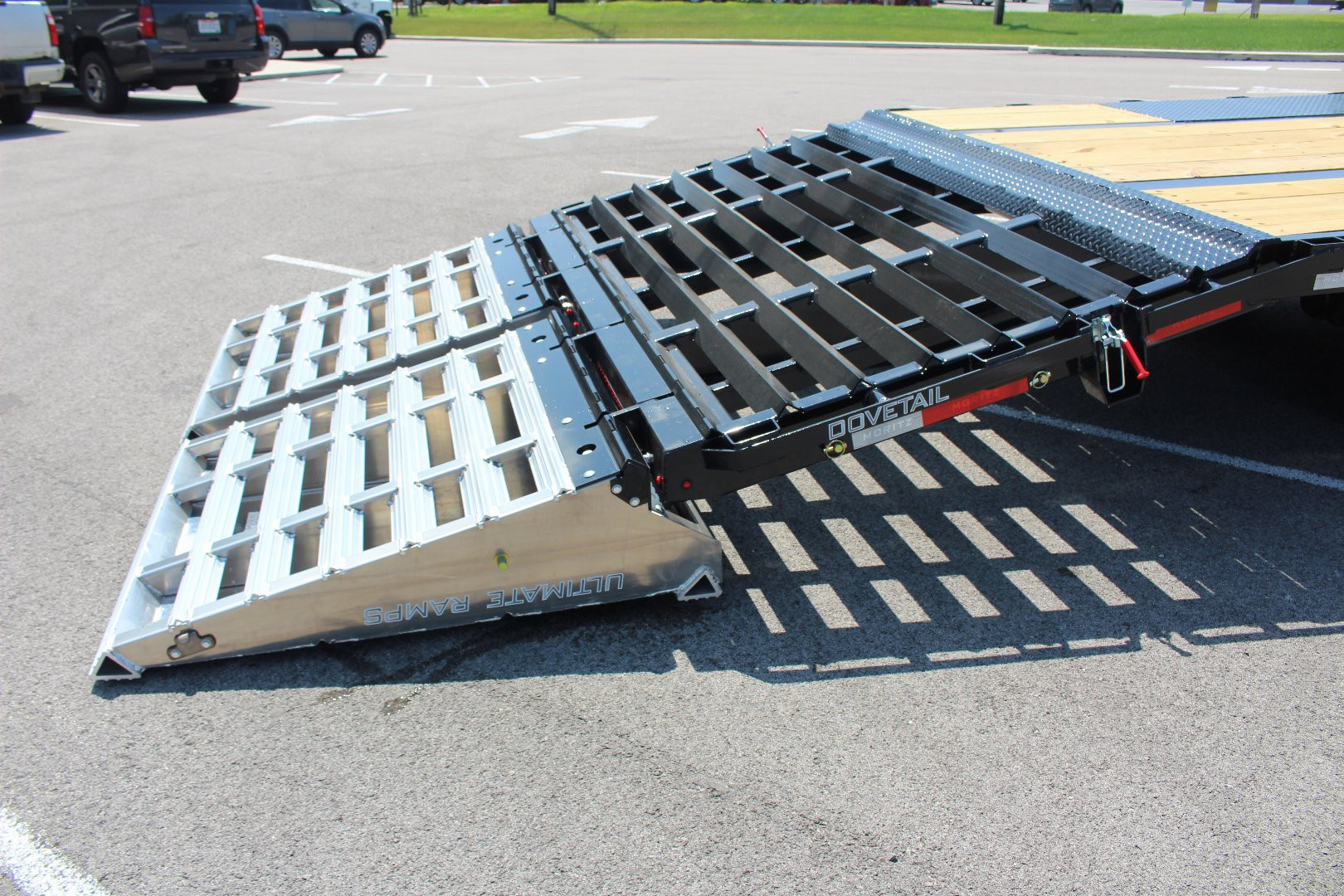 New 2025 Moritz FDGH DT 30' + 5' GOOSENECK Deckover Flatbed Trailer- Full Width Aluminum Ramps- 25900# GVW