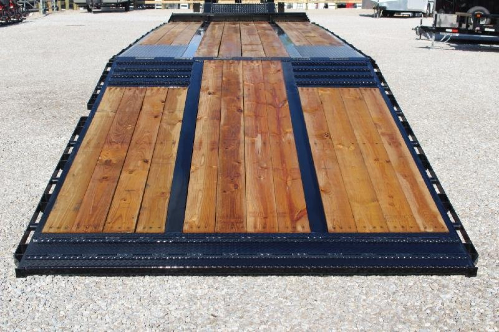 New 2025 Moritz FDGH Hydraulic Tail 32' GOOSENECK Deckover Flatbed Trailer- 25900# GVW