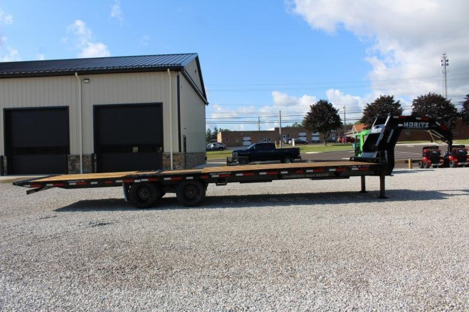 New 2025 Moritz FDGH Hydraulic Tail 32' GOOSENECK Deckover Flatbed Trailer- 25900# GVW