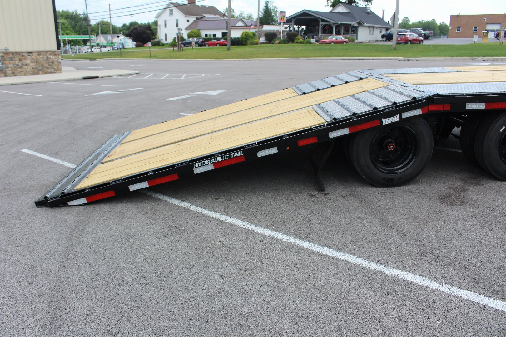 New 2025 Moritz FDGH Hydraulic Tail 30' GOOSENECK Deckover Flatbed Trailer- 40000# GVW