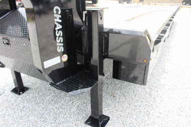 New 2025 Moritz FDGH Hydraulic Tail 30' GOOSENECK Deckover Flatbed Trailer- 25900# GVW