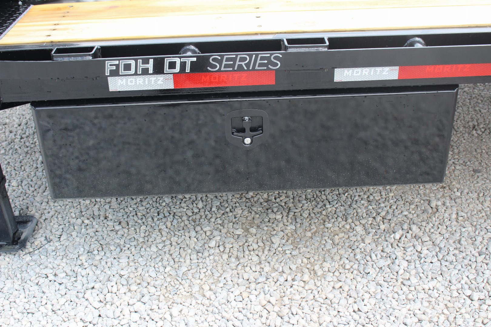 New 2025 Moritz FDGH DT 20' + 5' GOOSENECK Deckover Flatbed Trailer- Full Width Aluminum Ramps- 15900# GVW