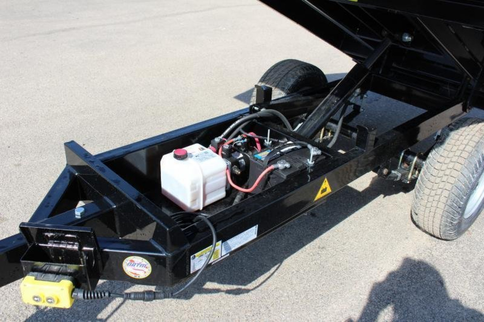 New 2025 SURE-TRAC 4.5' X 8' Deckover Utility Hydraulic Dump Trailer - 2990# GVW