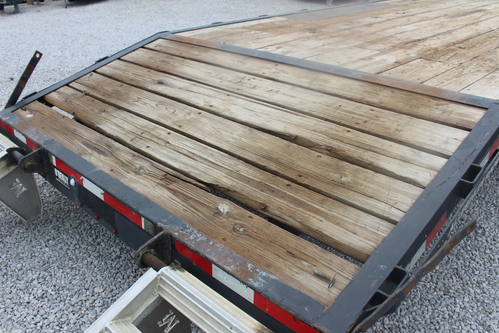 Used 2021 Moritz 8' 6" x 22' + 4' Deckover Flatbed w/ Beavertail - Aluminum Ramps - 14,000# GVW