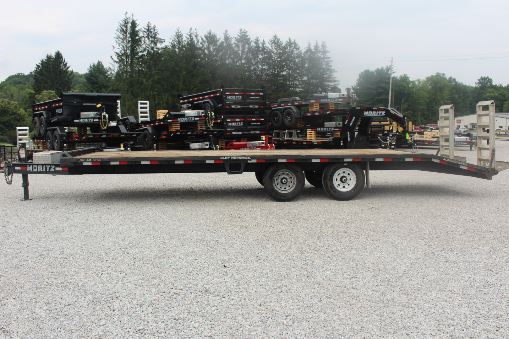 Used 2021 Moritz 8' 6" x 22' + 4' Deckover Flatbed w/ Beavertail - Aluminum Ramps - 14,000# GVW