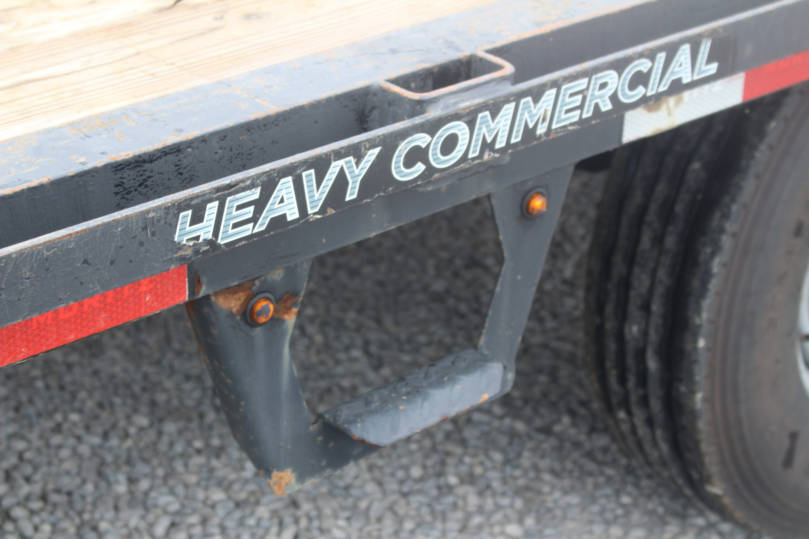 Used 2021 Moritz 8' 6" x 22' + 4' Deckover Flatbed w/ Beavertail - Aluminum Ramps - 14,000# GVW