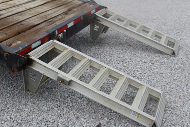Used 2021 Moritz 8' 6" x 22' + 4' Deckover Flatbed w/ Beavertail - Aluminum Ramps - 14,000# GVW