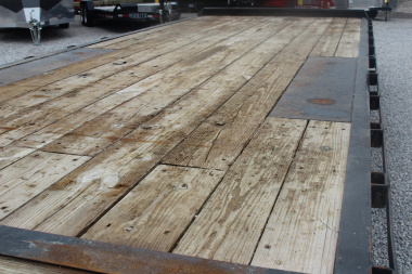 Used 2021 Moritz 8' 6" x 22' + 4' Deckover Flatbed w/ Beavertail - Aluminum Ramps - 14,000# GVW