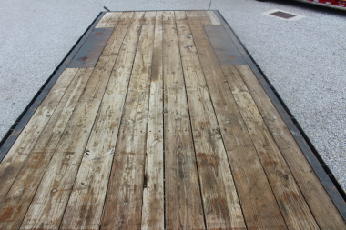 Used 2021 Moritz 8' 6" x 22' + 4' Deckover Flatbed w/ Beavertail - Aluminum Ramps - 14,000# GVW