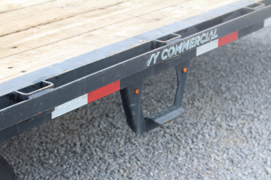 Used 2021 Moritz 8' 6" x 22' + 4' Deckover Flatbed w/ Beavertail - Aluminum Ramps - 14,000# GVW