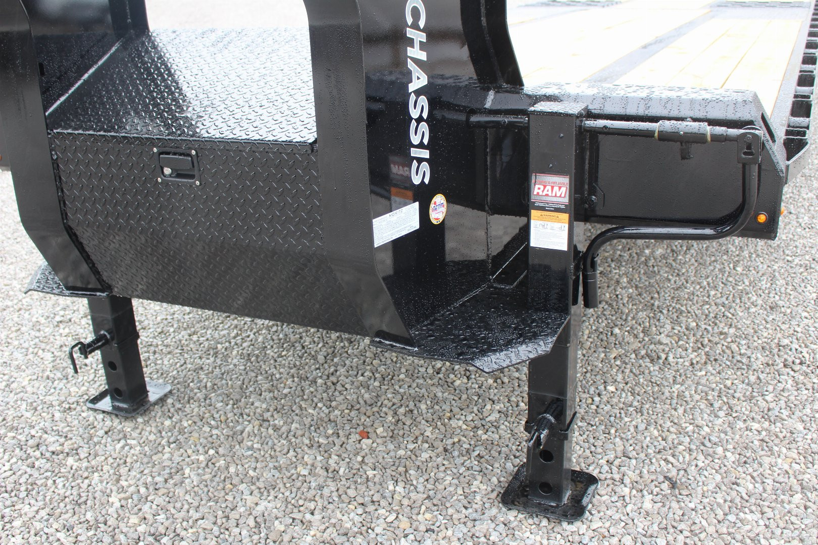 New 2025 Moritz FDGH Hydraulic Tail 30' GOOSENECK Deckover Flatbed Trailer- 25900# GVW
